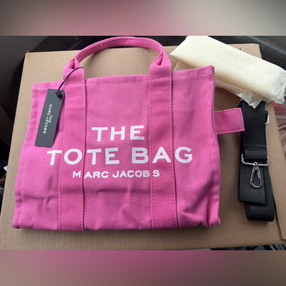 Tote bag